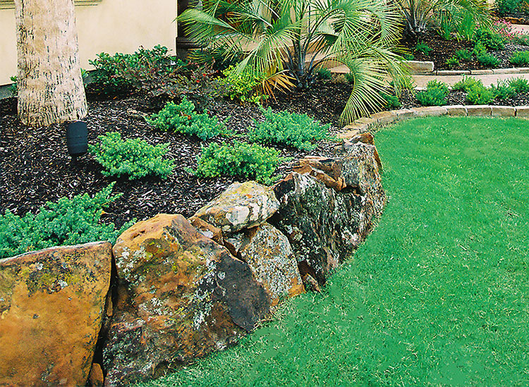 Retaining Walls &amp; Stone Borders | Weisz Selection | Outdoor Living